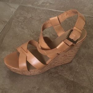 Size 10 tan leather platform shoes